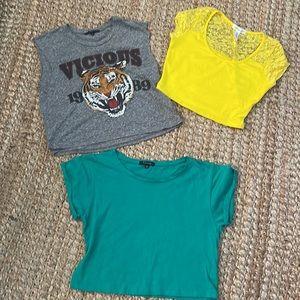 CROP TOP BUNDLE SIZE SM/MED
